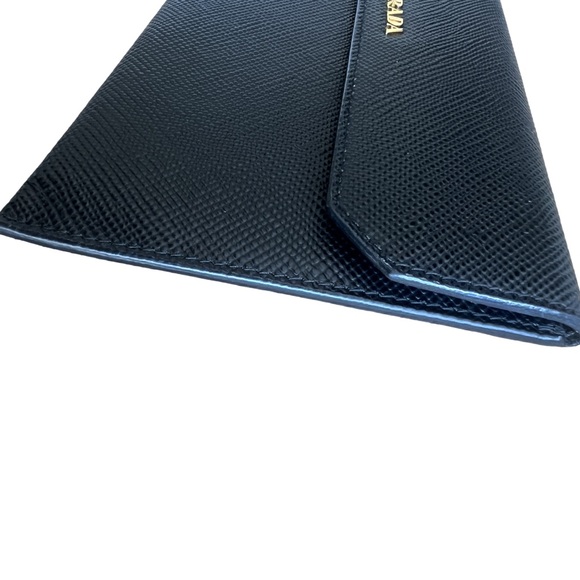 Prada Saffiano slim pouch - Picture 4 of 8